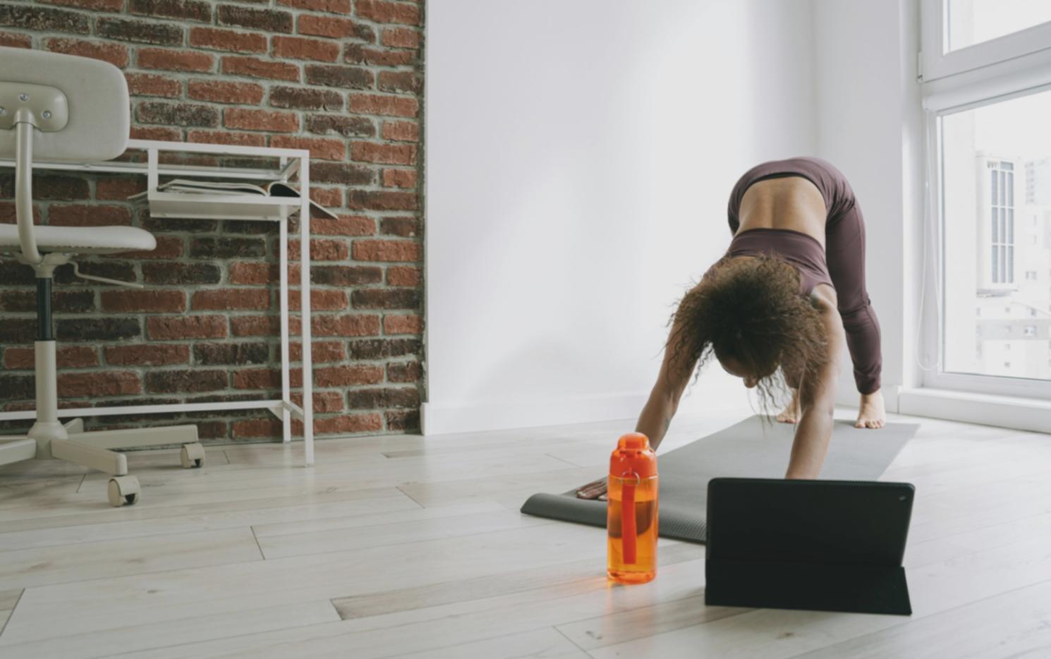 Atletas realizando ejercicios funcionales de alta intensidad en Neutralpointlab